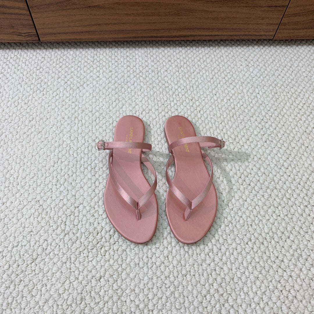 SL CRYSTAL BUCKLE THONG SANDAL LIGHT PINK SATIN - 35