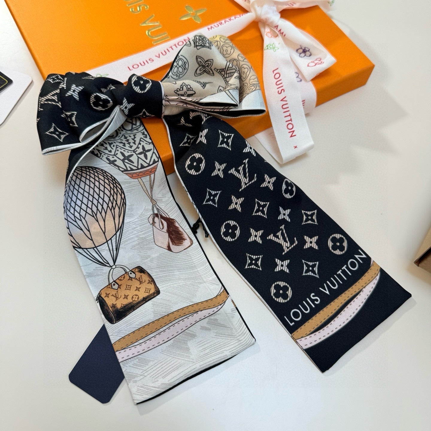 LV TWILLY 120 CM IN SILK 714367