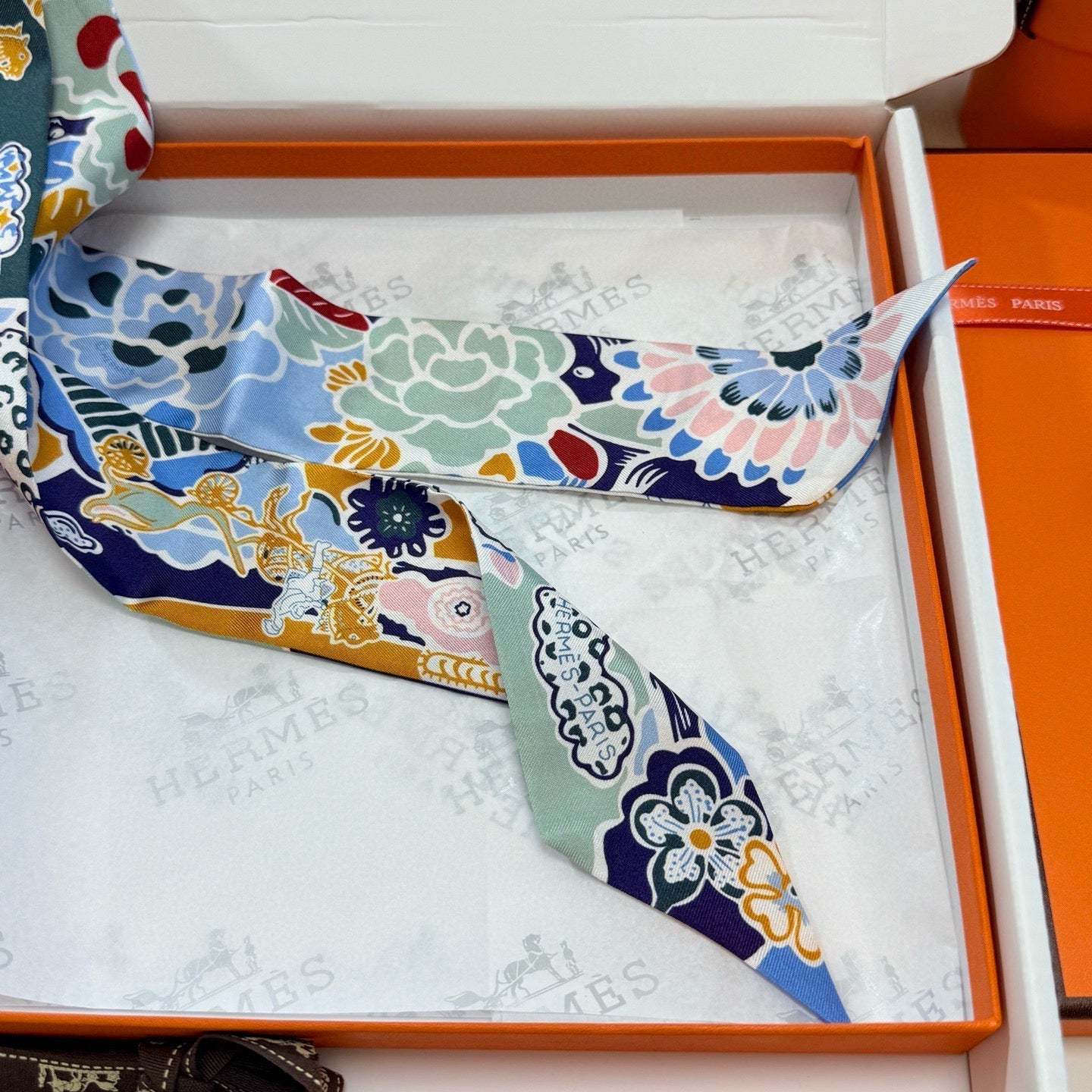 HERMES 25S SCARF 90 IN SILK 854959