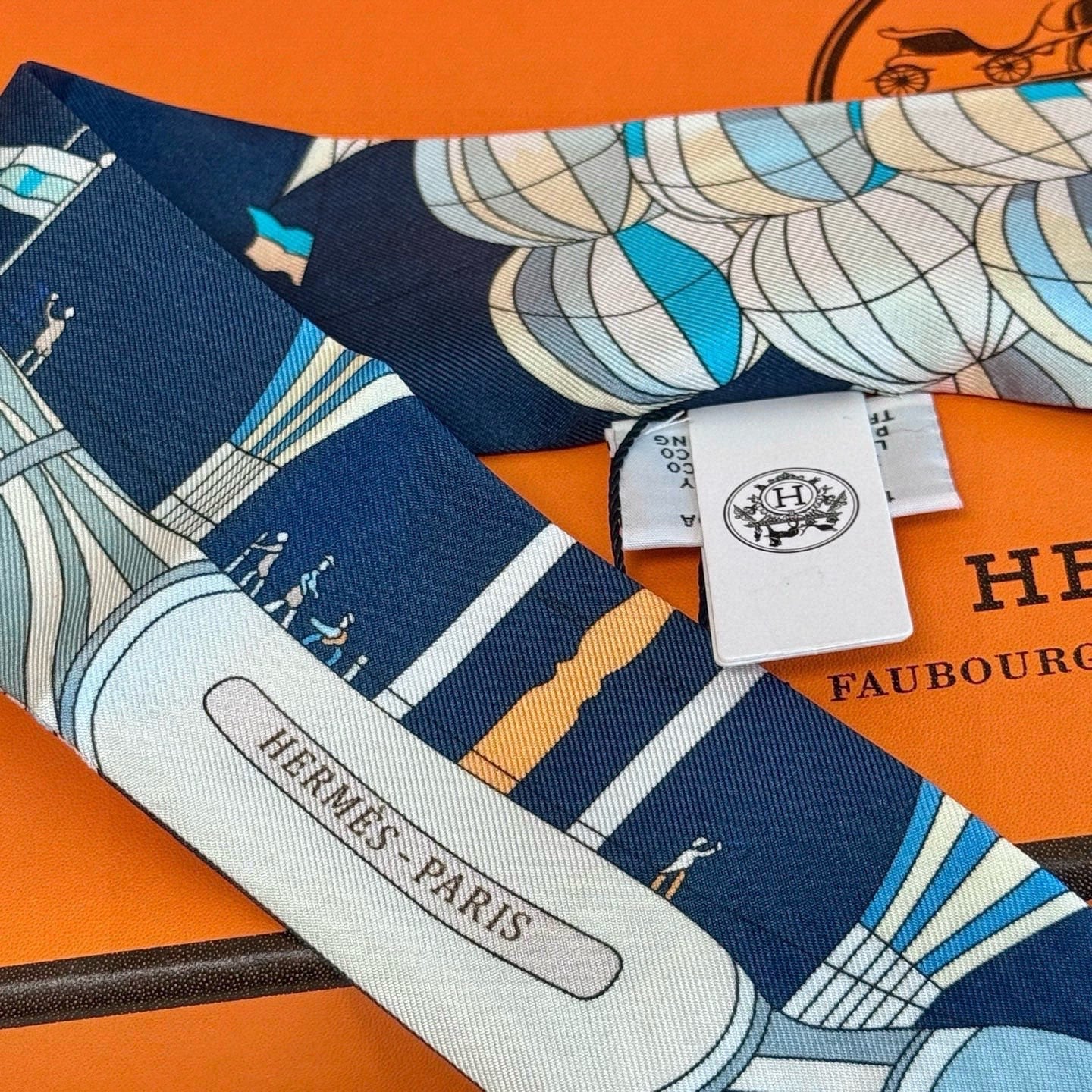 ХУСТКА HERMES 25S 86 ІЗ ШОВКУ 991546