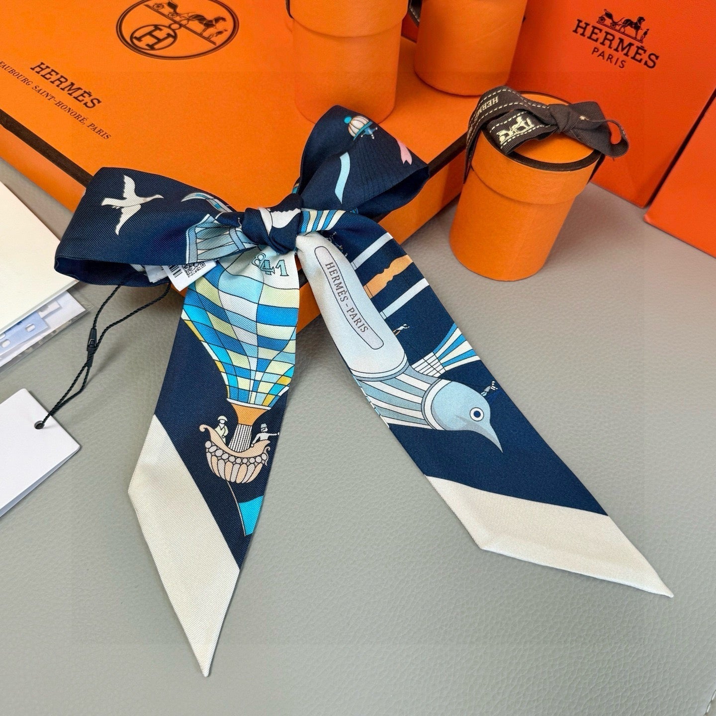 ХУСТКА HERMES 25S 86 ІЗ ШОВКУ 991546
