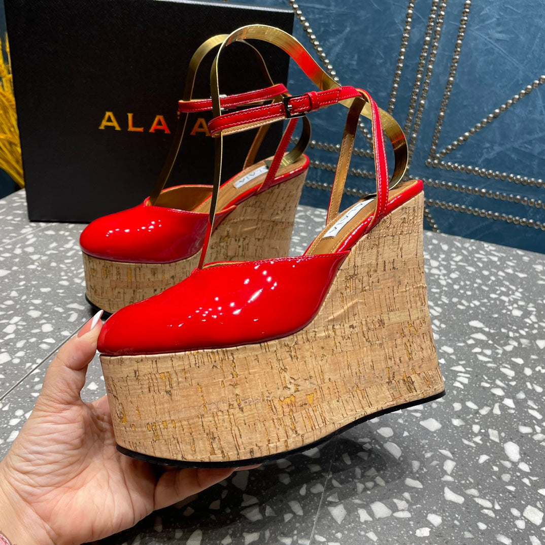 ALAIA WEDGE PUMP 15 CM IN CHERRY RED LAMBSKIN AND BEIGE RUBBER - 35