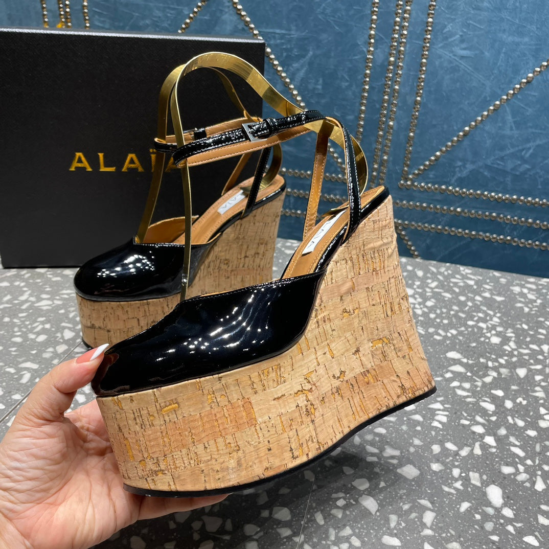 ALAIA WEDGE PUMP 15 CM IN BLACK LAMBSKIN AND BEIGE RUBBER - 35