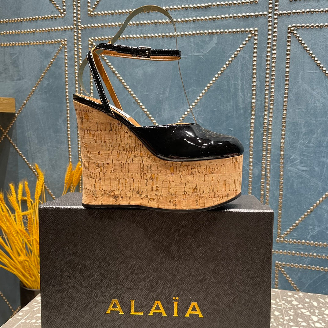 ALAIA WEDGE PUMP 15 CM IN BLACK LAMBSKIN AND BEIGE RUBBER - 35