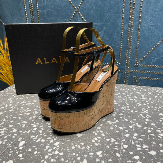 ALAIA WEDGE PUMP 15 CM IN BLACK LAMBSKIN AND BEIGE RUBBER - 35
