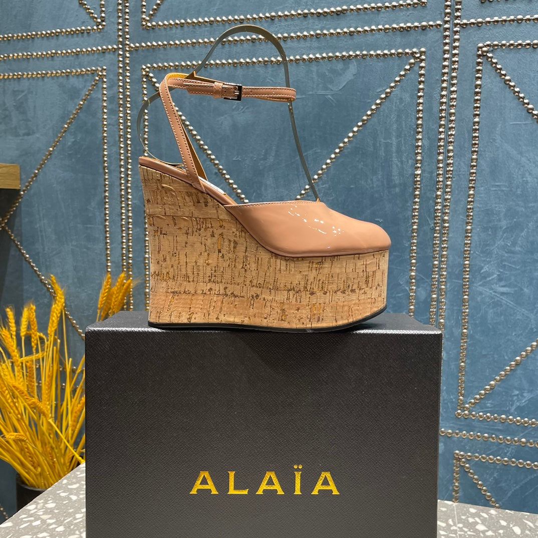 ALAIA WEDGE PUMP 15 CM IN ALMOND BEIGE LAMBSKIN AND BEIGE RUBBER - 35