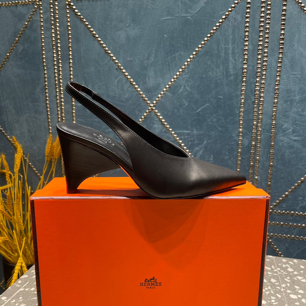 HIGH SLINGBACKS 7 CM IN BLACK SHEEPSKIN - 35