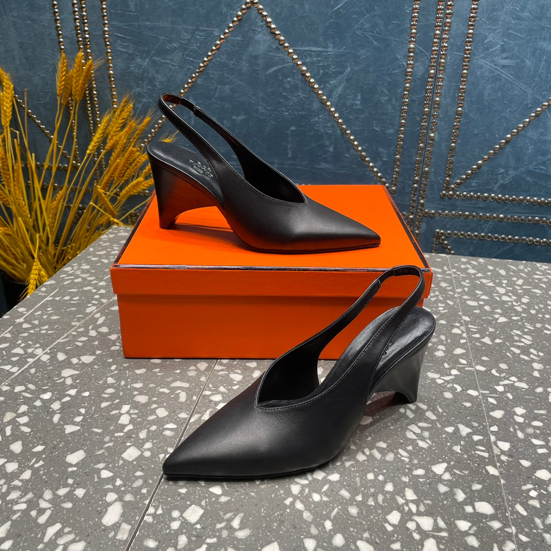 HIGH SLINGBACKS 7 CM IN BLACK SHEEPSKIN - 35