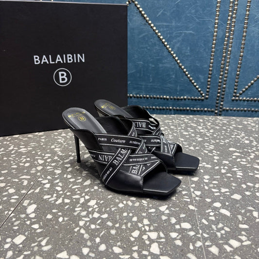 Босоніжки BALMAIN 26S на підборах 95 мм з чорної телячої шкіри та тканини