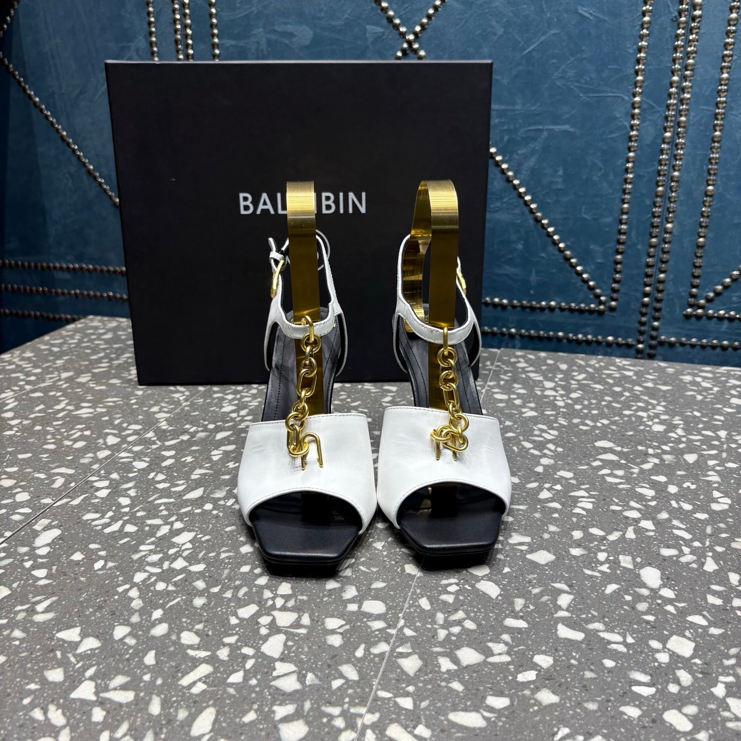 БОСОНІЖКИ НА ВИСОКИХ ПІДБОРАХ BALMAIN 26S 95 ММ З ЧОРНО-БІЛОЇ ТЕЛЯЧОЇ ШКІРИ