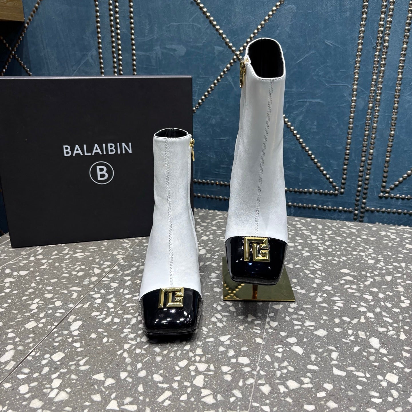 ЧЕРЕВИКИ BALMAIN 26S 65 ММ З БІЛОЇ ТА ЧОРНОЇ ТЕЛЯЧОЇ ШКІРИ