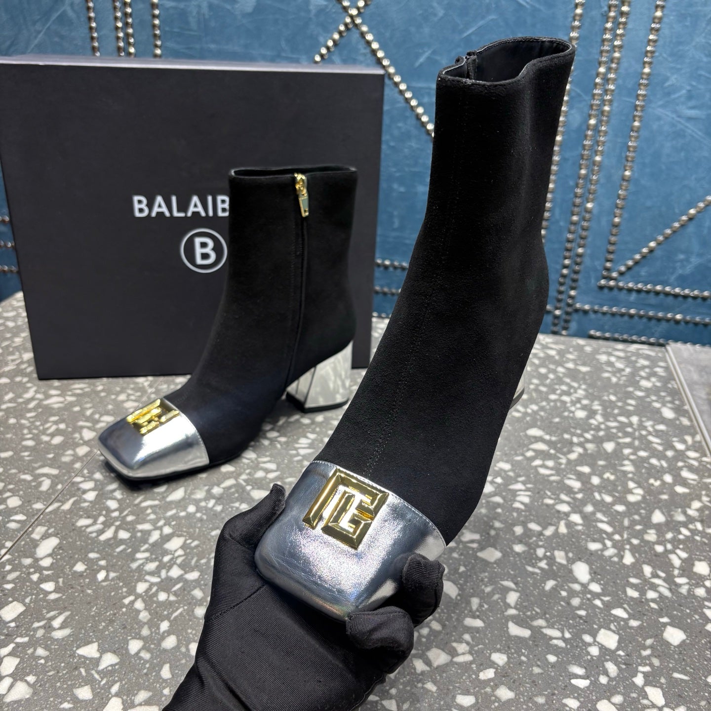 ЧЕРЕВИКИ BALMAIN 26S 65 ММ З ЧОРНОЇ ЗАМШІ ТА СРІБНОЇ ТЕЛЯЧОЇ ШКІРИ