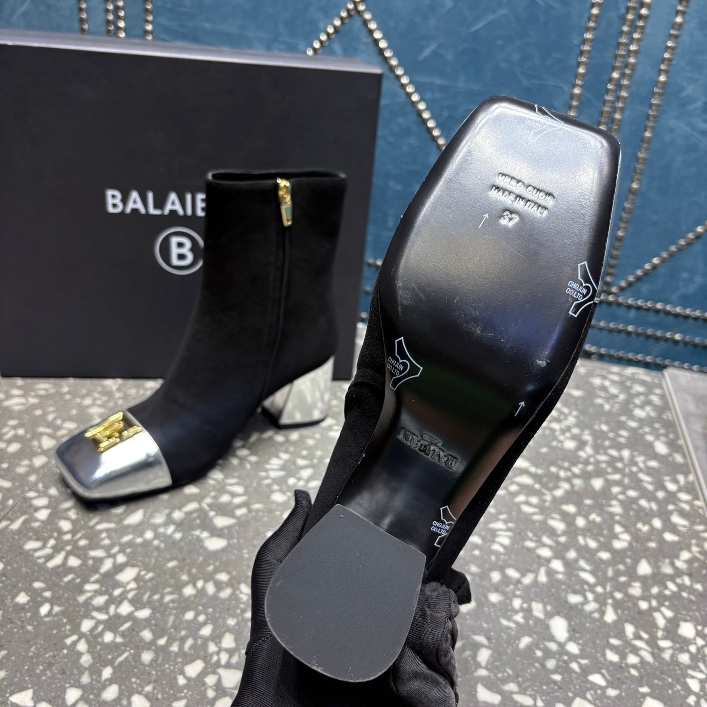 ЧЕРЕВИКИ BALMAIN 26S 65 ММ З ЧОРНОЇ ЗАМШІ ТА СРІБНОЇ ТЕЛЯЧОЇ ШКІРИ