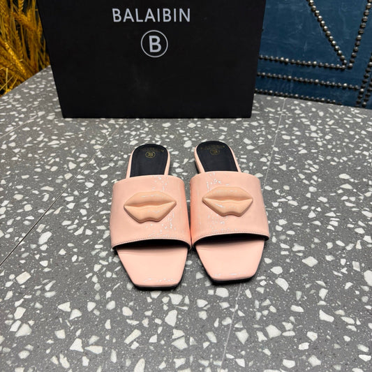 Шльопанці BALMAIN 26S зі світло-рожевої глянцевої телячої шкіри