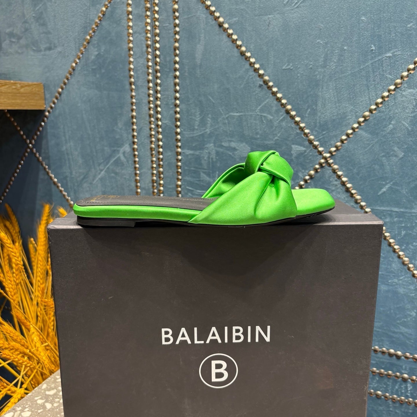 ШЛЬОПАНЦІ BALMAIN 26S ІЗ ЗЕЛЕНОГО АТЛАСУ