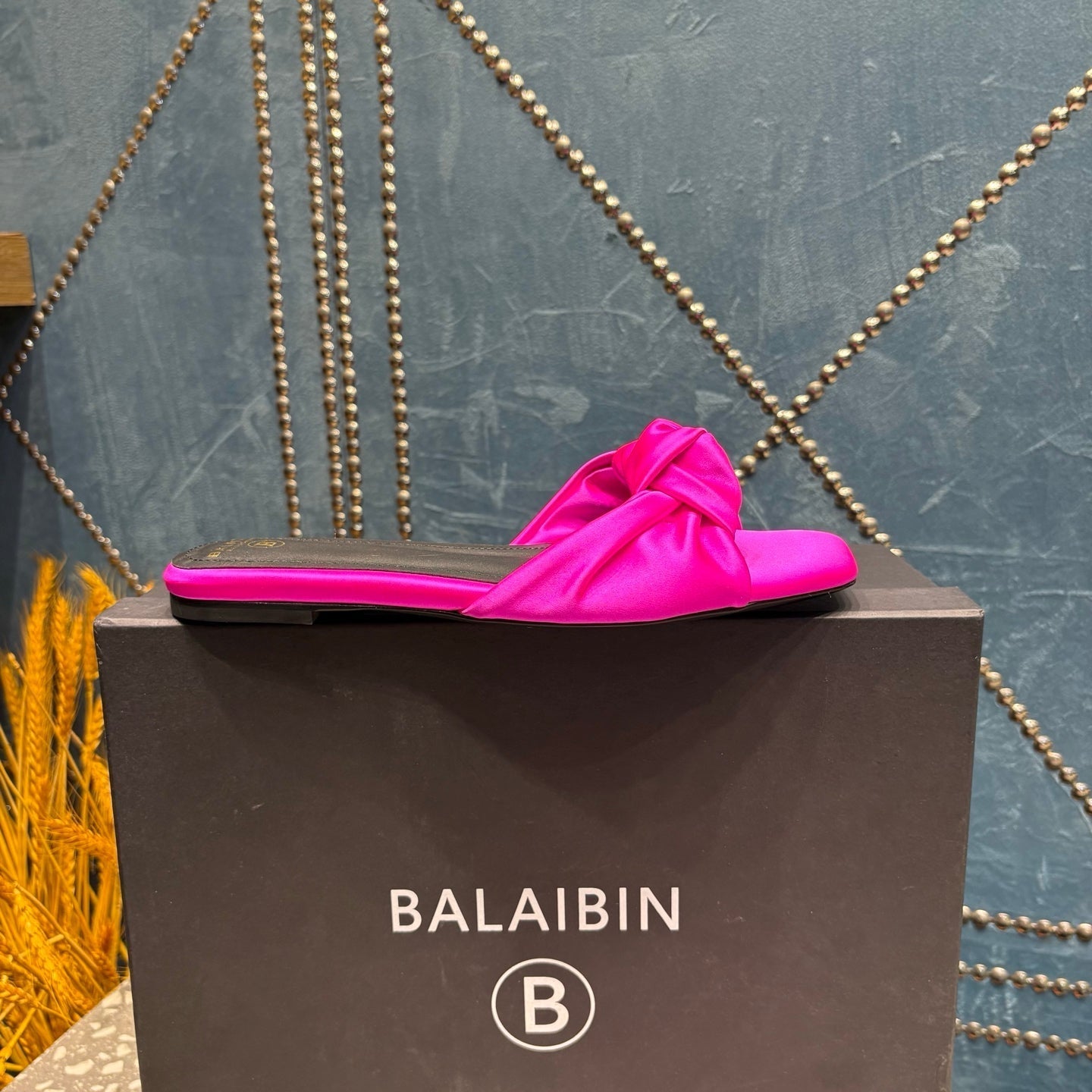 ШЛЬОПАНЦІ BALMAIN 26S З ТЕМНО-РОЖЕВОГО АТЛАСУ
