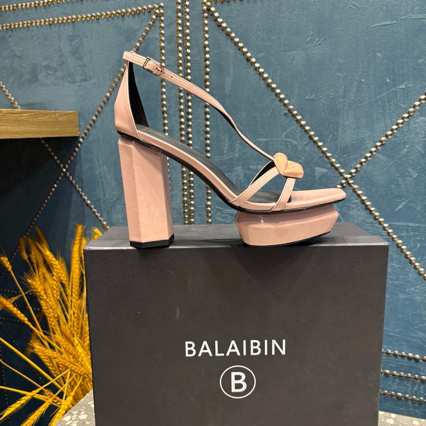 БОСОНІЖКИ BALMAIN 26S НА ВИСОКИХ ПІДБОРАХ 105 ММ ЗІ СВІТЛО-РОЖЕВОЇ ТЕЛЯЧОЇ ШКІРИ СТИЛЬ 7