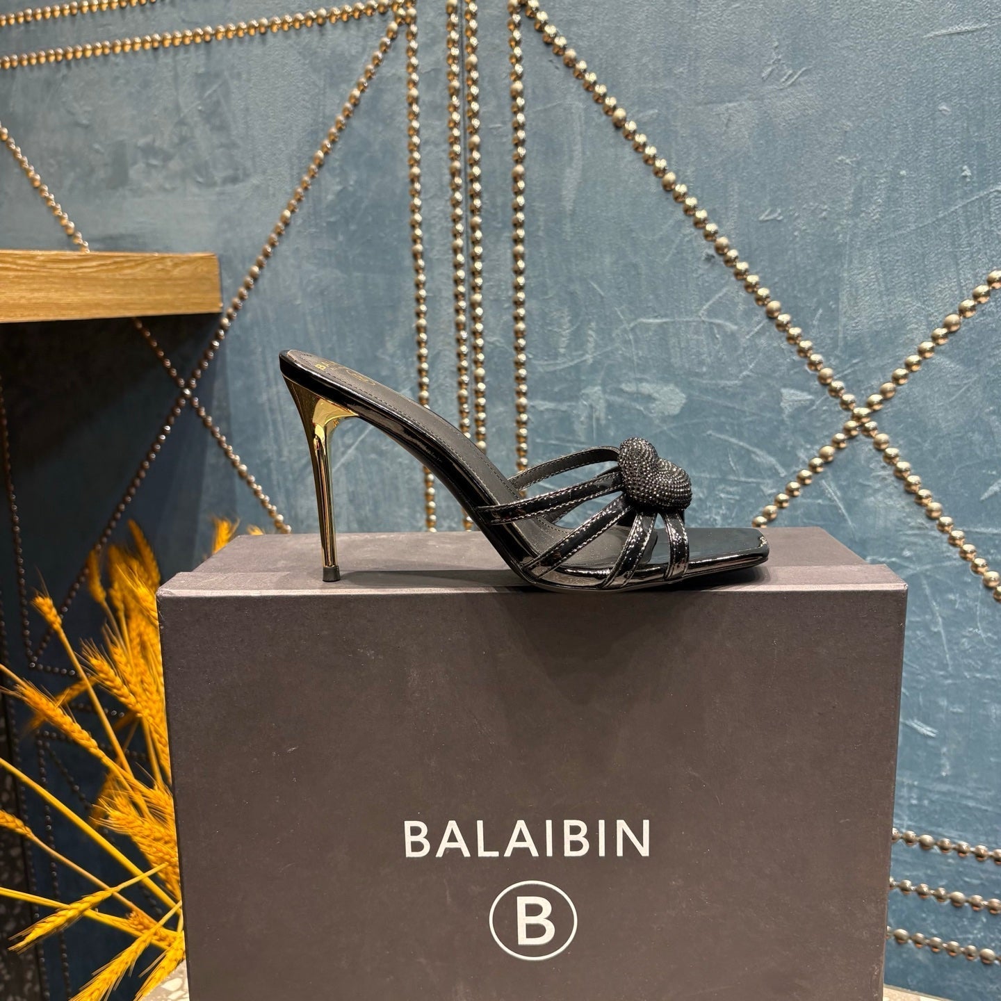 Босоніжки BALMAIN 26S на підборах 95 мм з чорної телячої шкіри, модель 7