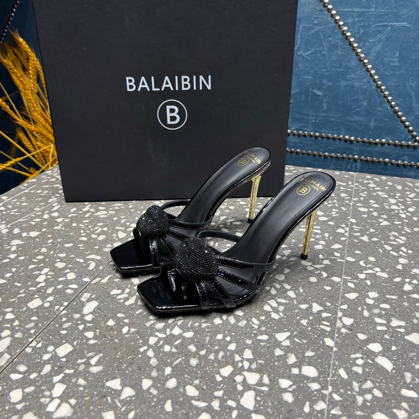 Босоніжки BALMAIN 26S на підборах 95 мм з чорної телячої шкіри, модель 7