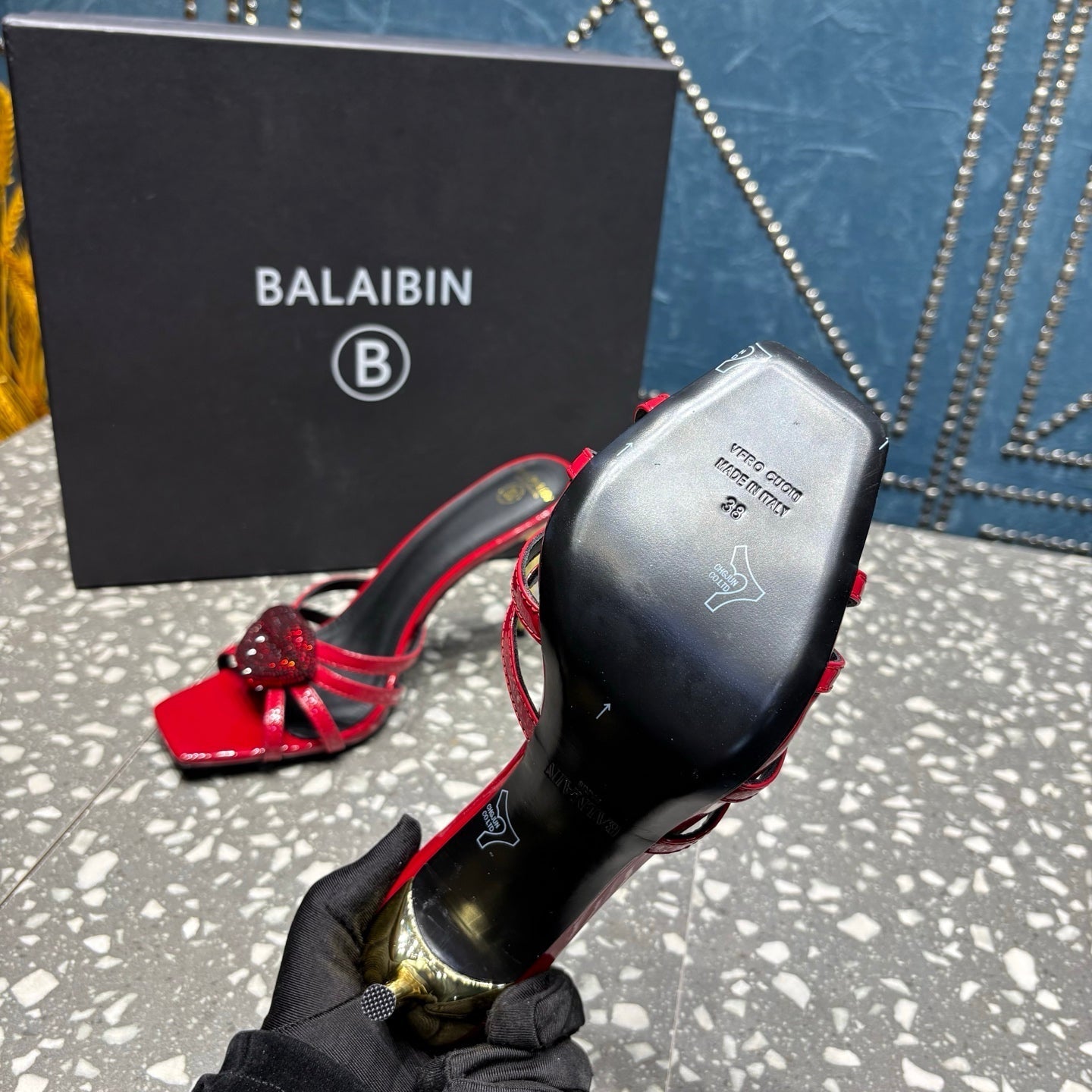 BALMAIN 26S БОСОНІЖКИ НА ВИСОКИХ ПІДБОРАХ 95 ММ З ТЕМНО-ЧЕРВОНОЇ ТЕЛЯЧОЇ ШКІРИ СТИЛЬ 4