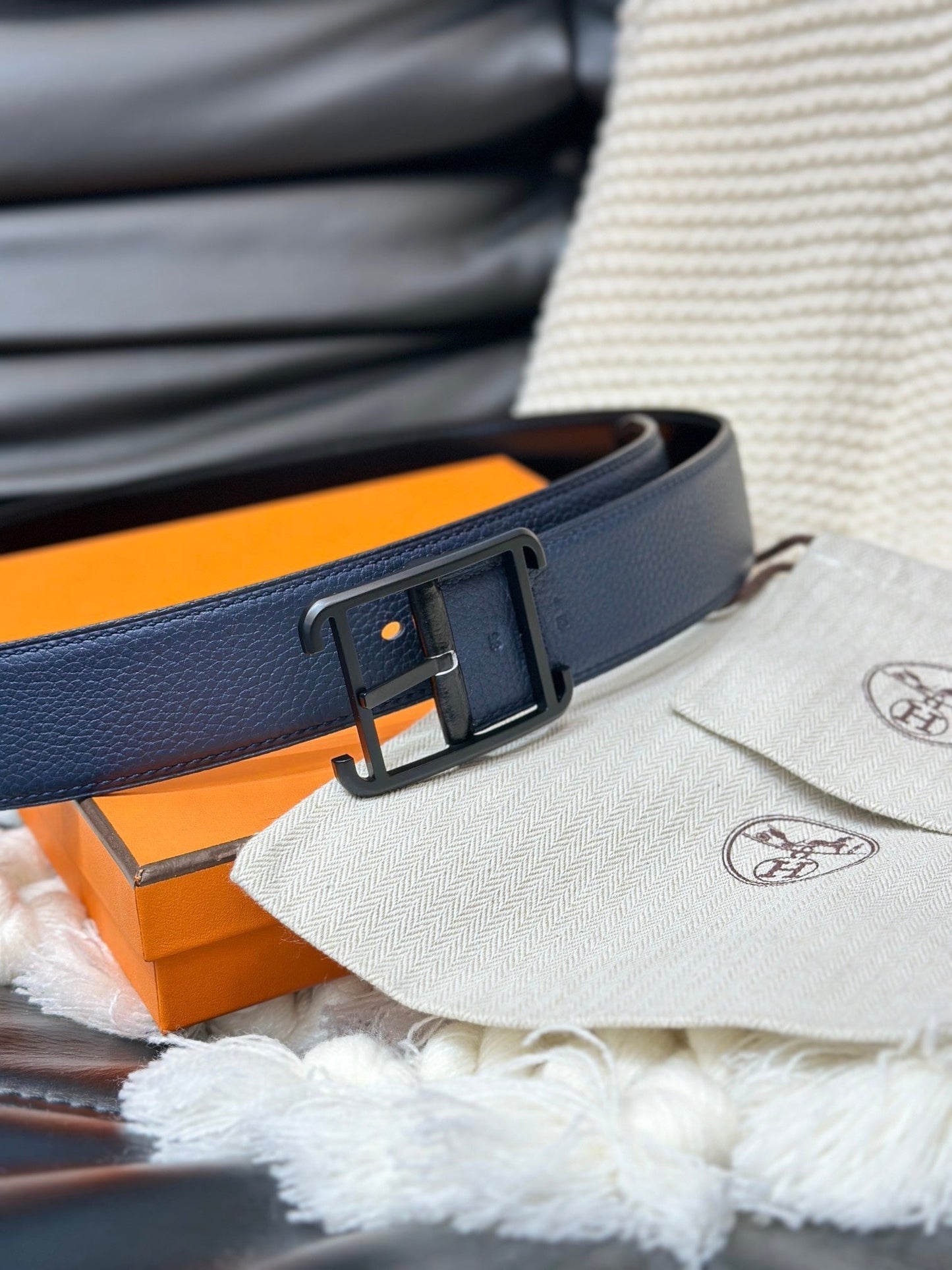 HM HADRIEN 38MM REVERSIBLE BELT NAVY BLUE AND BLACK LEATHER BLACK BUCKLE - 30