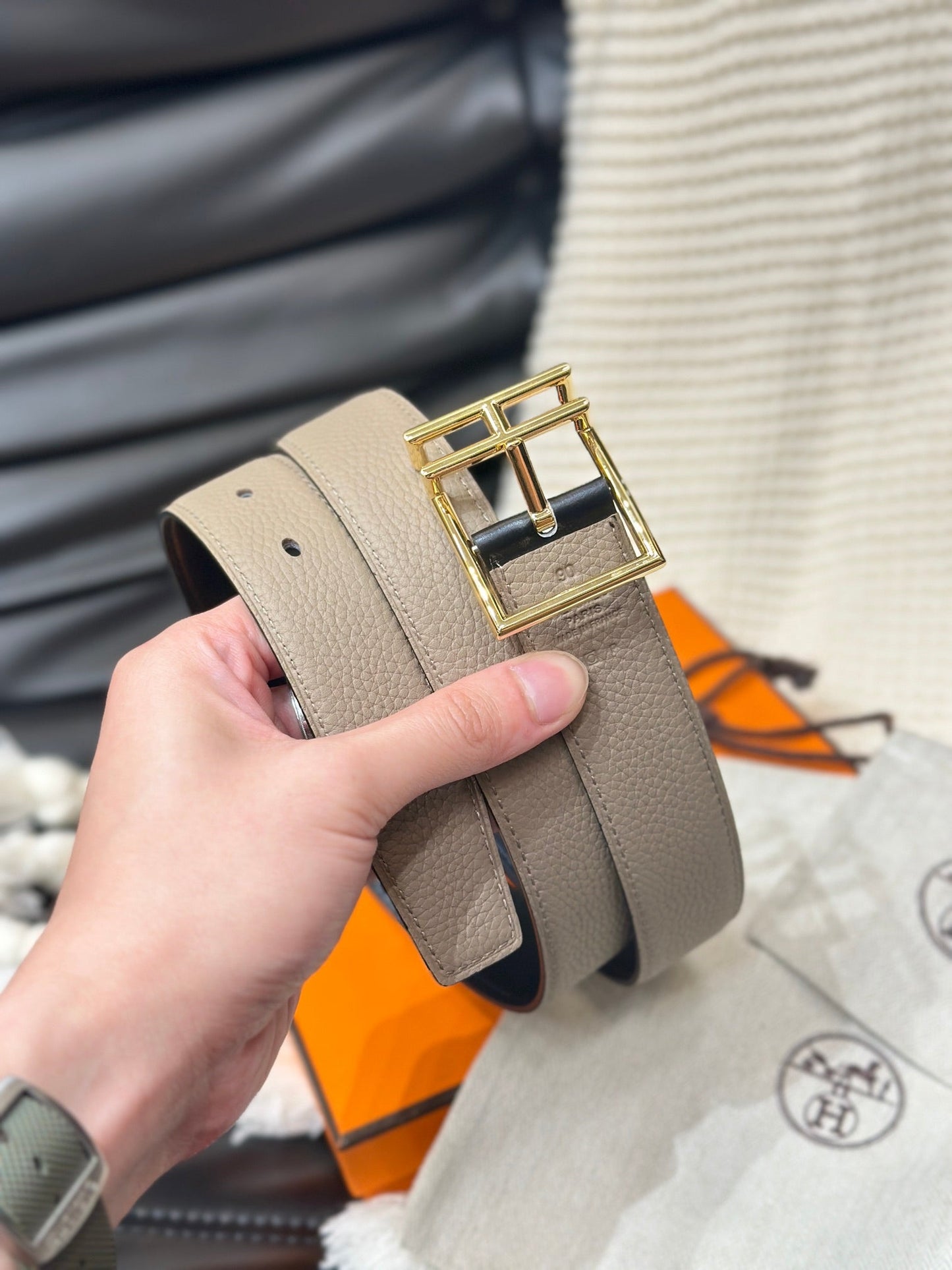 HM NATHAN 32MM REVERSIBLE BELT IN BLACK AND TAN LEATHER GOLD BUCKLE - 30