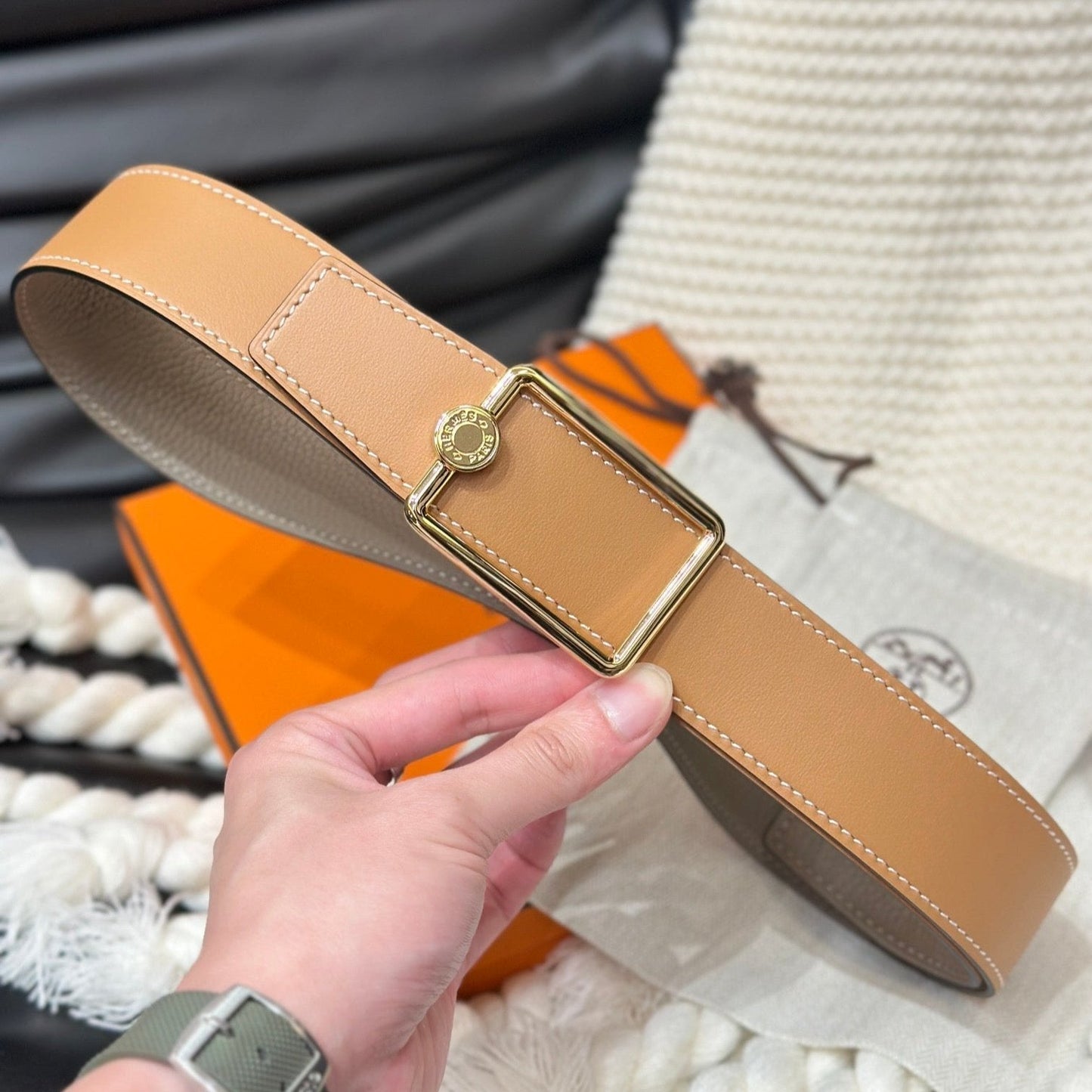 HM OSCAR BELT GOLD BUCKLE & REVERSIBLE HONEY ORANGE LEATHER STRAP 38MM - 30