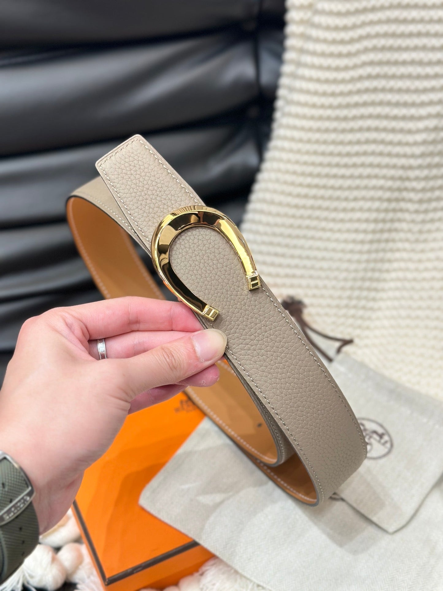 HM LUCK BELT GOLD BUCKLE & REVERSIBLE PEANUT BROWN LEATHER STRAP 38MM - 30