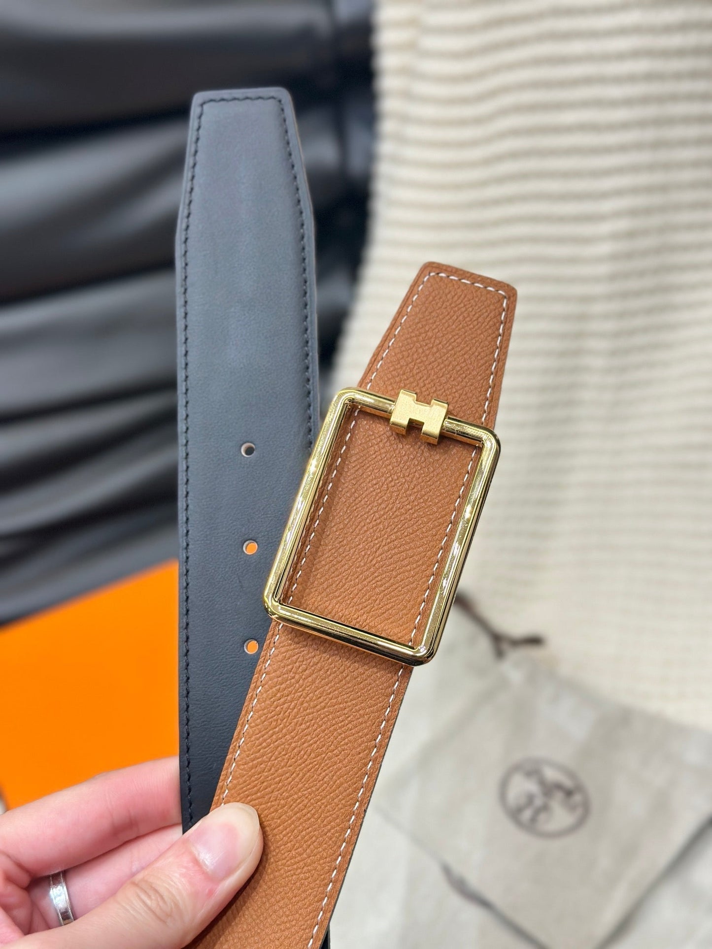 HM TUBE H BELT GOLD BUCKLE & REVERSIBLE GINGER ORANGE LEATHER STRAP 38MM - 30
