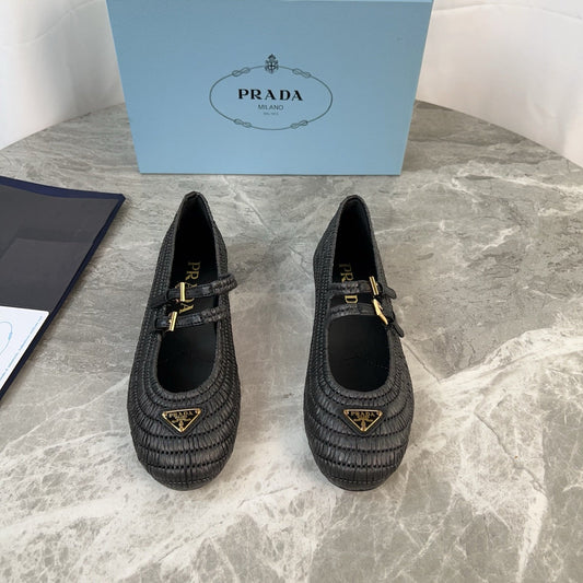PRADA 25S BALLET FLAT IN BLACK RAFFIA AND CALFSKIN - 35