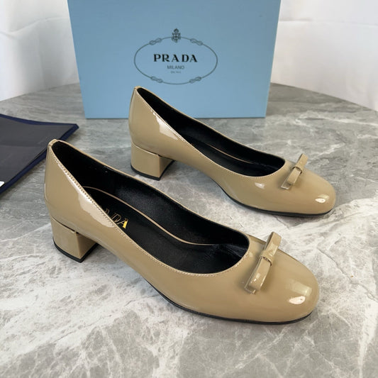 PRADA 25S LOW HEELS SLIP ON BOW 45MM IN GOLDEN BEIGE GLOSSY CALFSKIN - 34