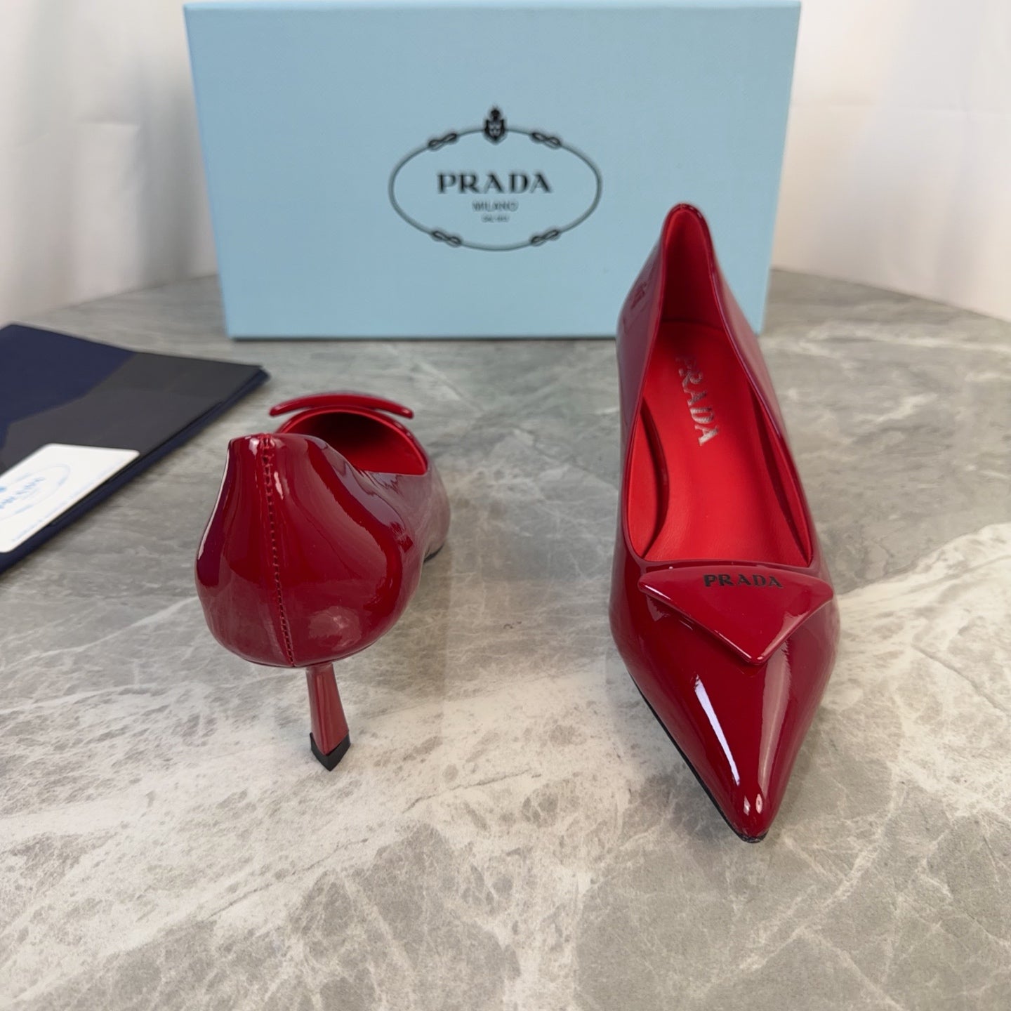 PRADA 25S POINTED-TOE HIGH HEELS 55 MM IN DARK RED GLOSSY LAMBSKIN - 34
