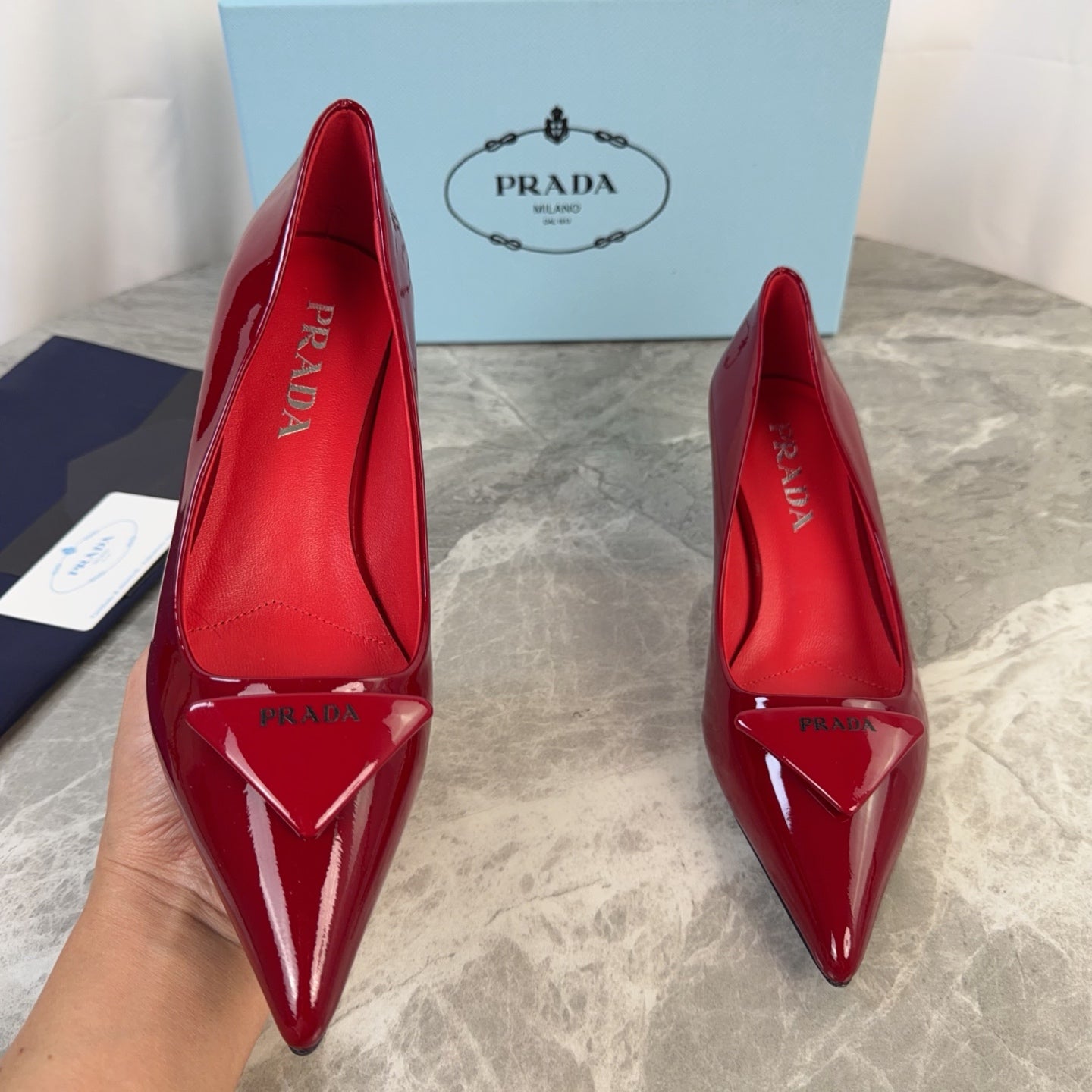PRADA 25S POINTED-TOE HIGH HEELS 55 MM IN DARK RED GLOSSY LAMBSKIN - 34