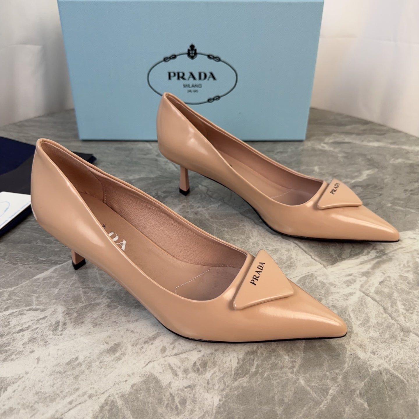 PRADA 25S POINTED-TOE HIGH HEELS 55 MM IN WARM BEIGE LAMBSKIN - 34