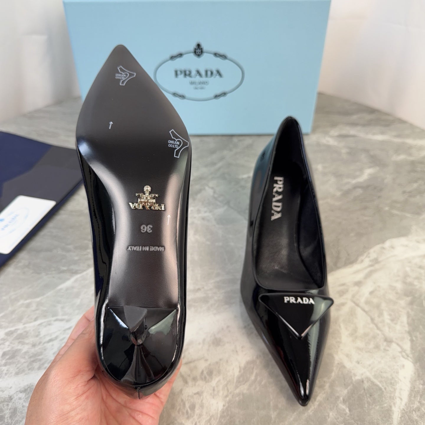 PRADA 25S POINTED-TOE HIGH HEELS 55 MM IN BLACK GLOSSY LAMBSKIN - 34