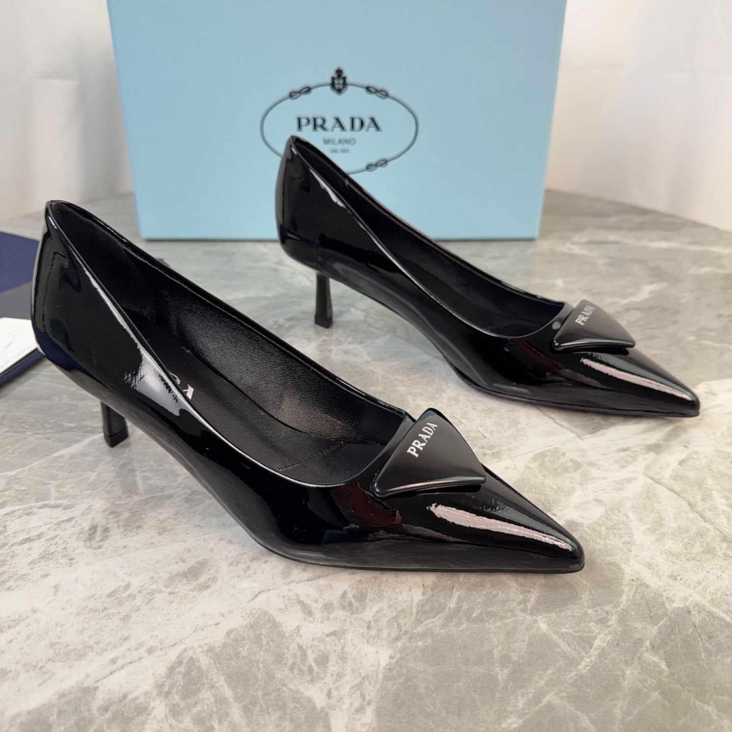 PRADA 25S POINTED-TOE HIGH HEELS 55 MM IN BLACK GLOSSY LAMBSKIN - 34