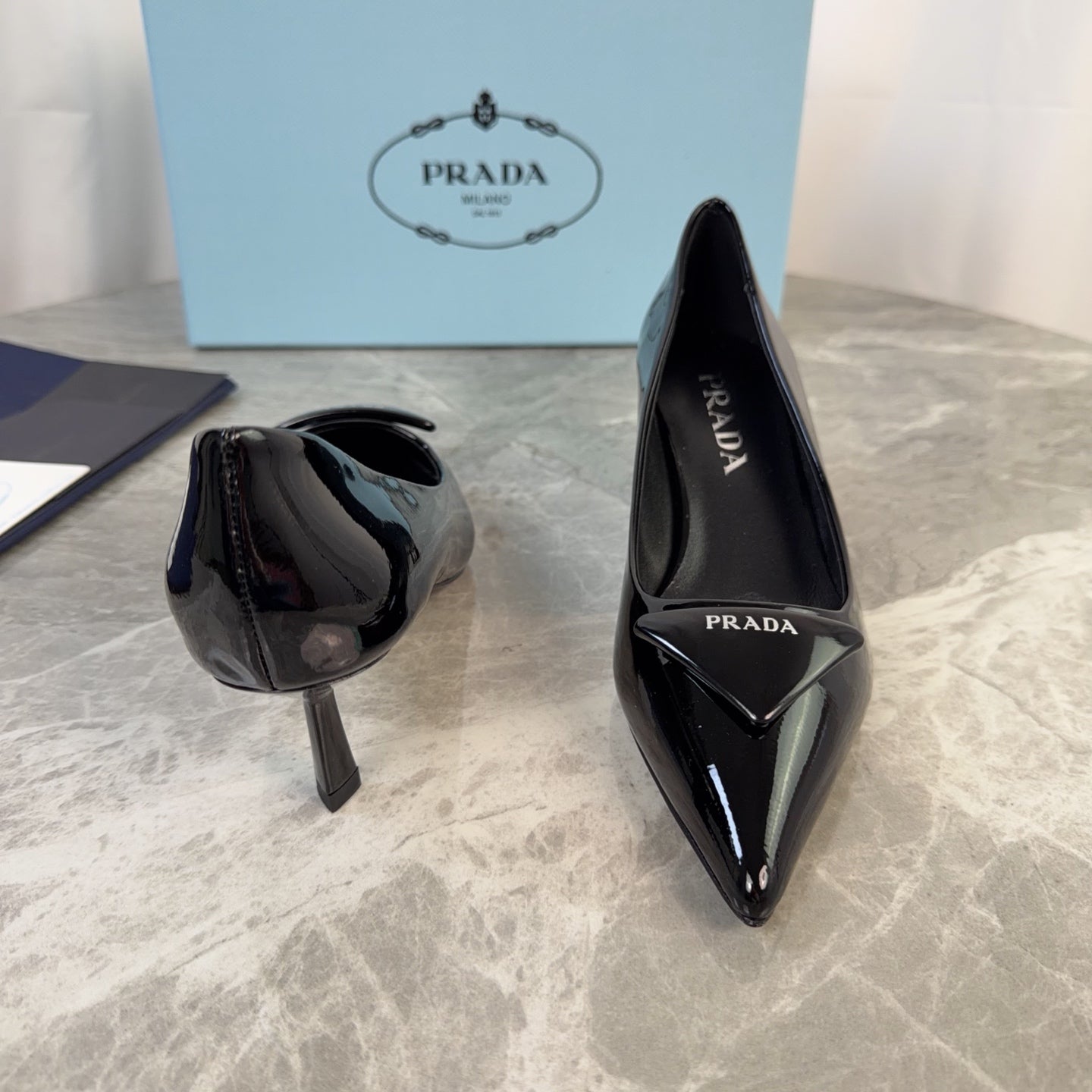PRADA 25S POINTED-TOE HIGH HEELS 55 MM IN BLACK GLOSSY LAMBSKIN - 34