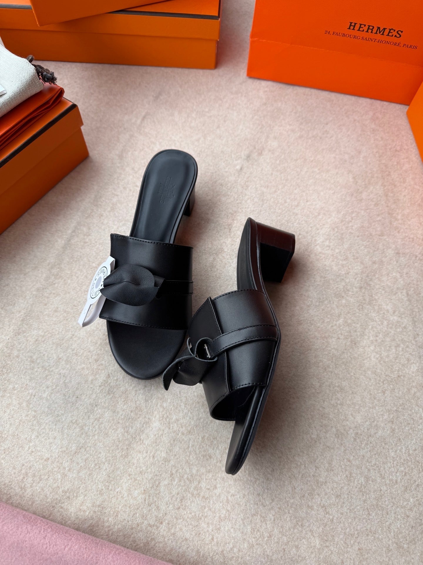 HIGH MULES IN BLACK CALFSKIN - 34