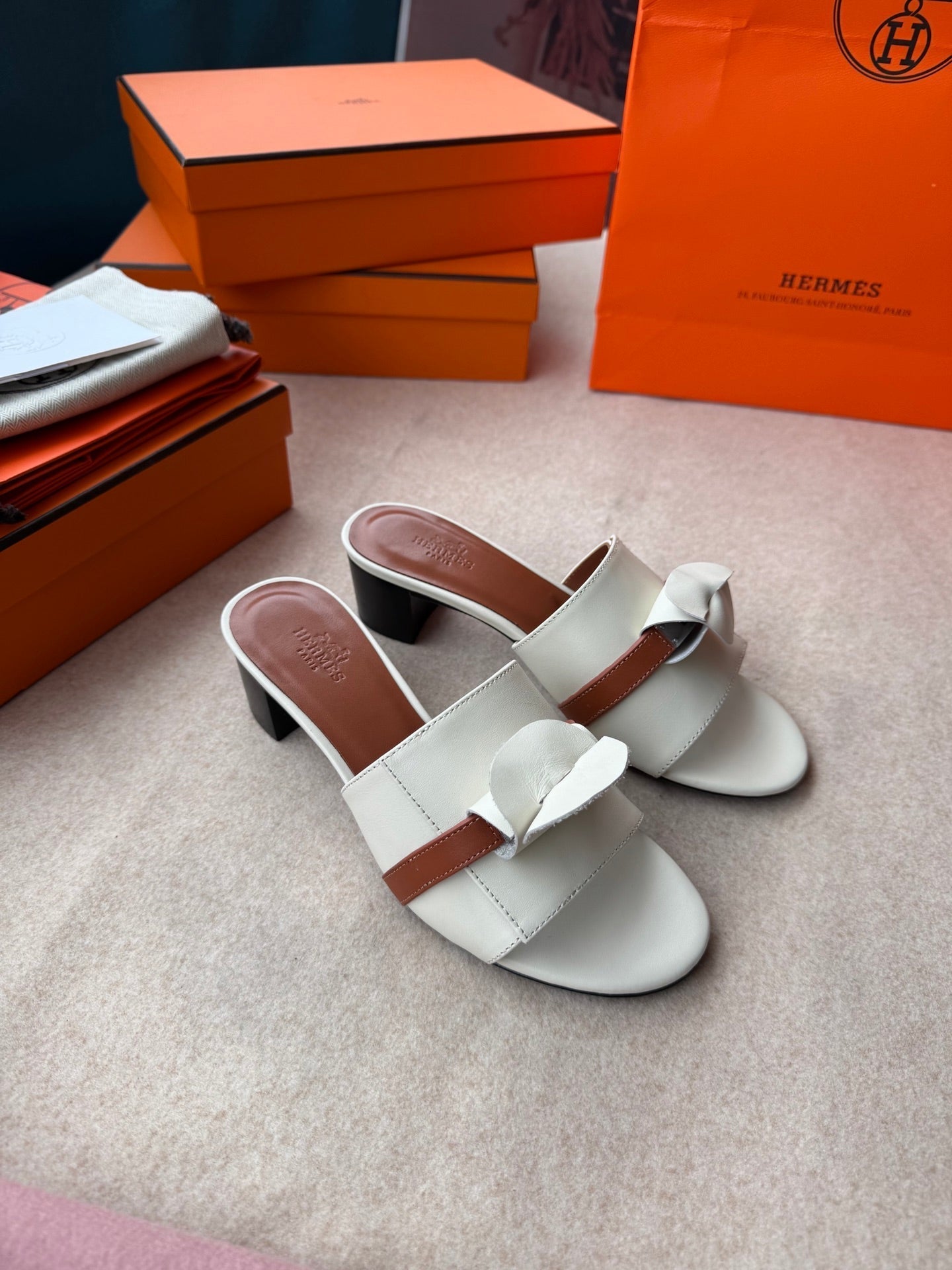 HIGH MULES IN WHITE CALFSKIN - 34