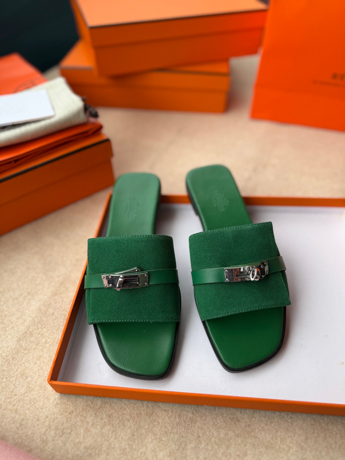 0RAN SANDALS IN EMERALD GREEN CALFSKIN - 34