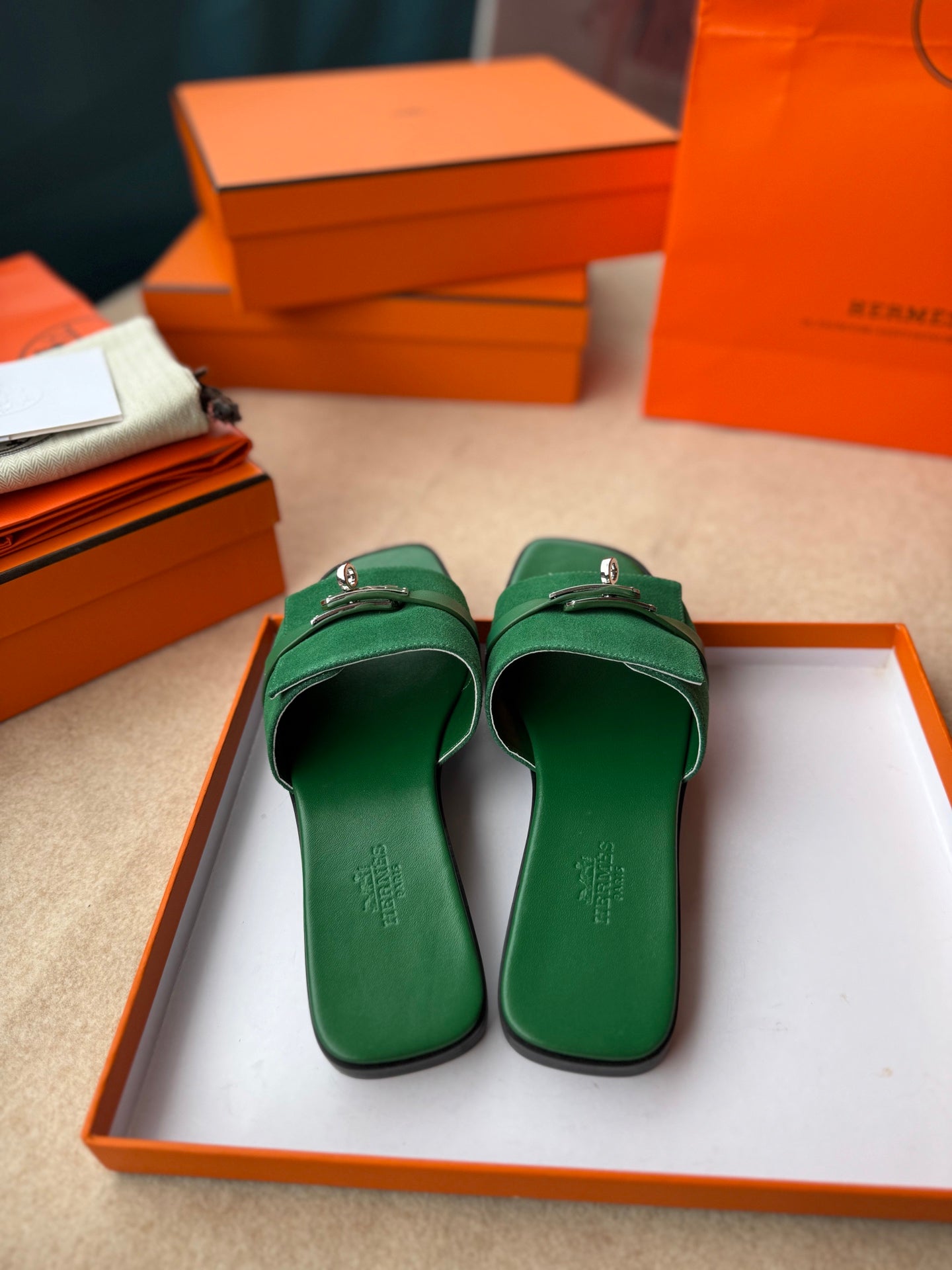 0RAN SANDALS IN EMERALD GREEN CALFSKIN - 34