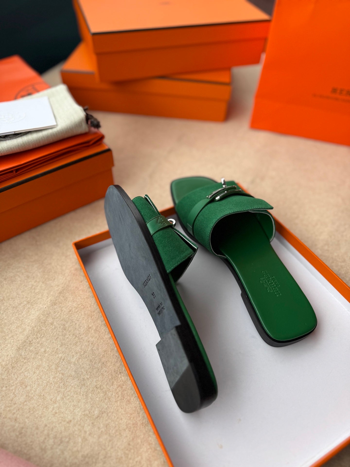 0RAN SANDALS IN EMERALD GREEN CALFSKIN - 34