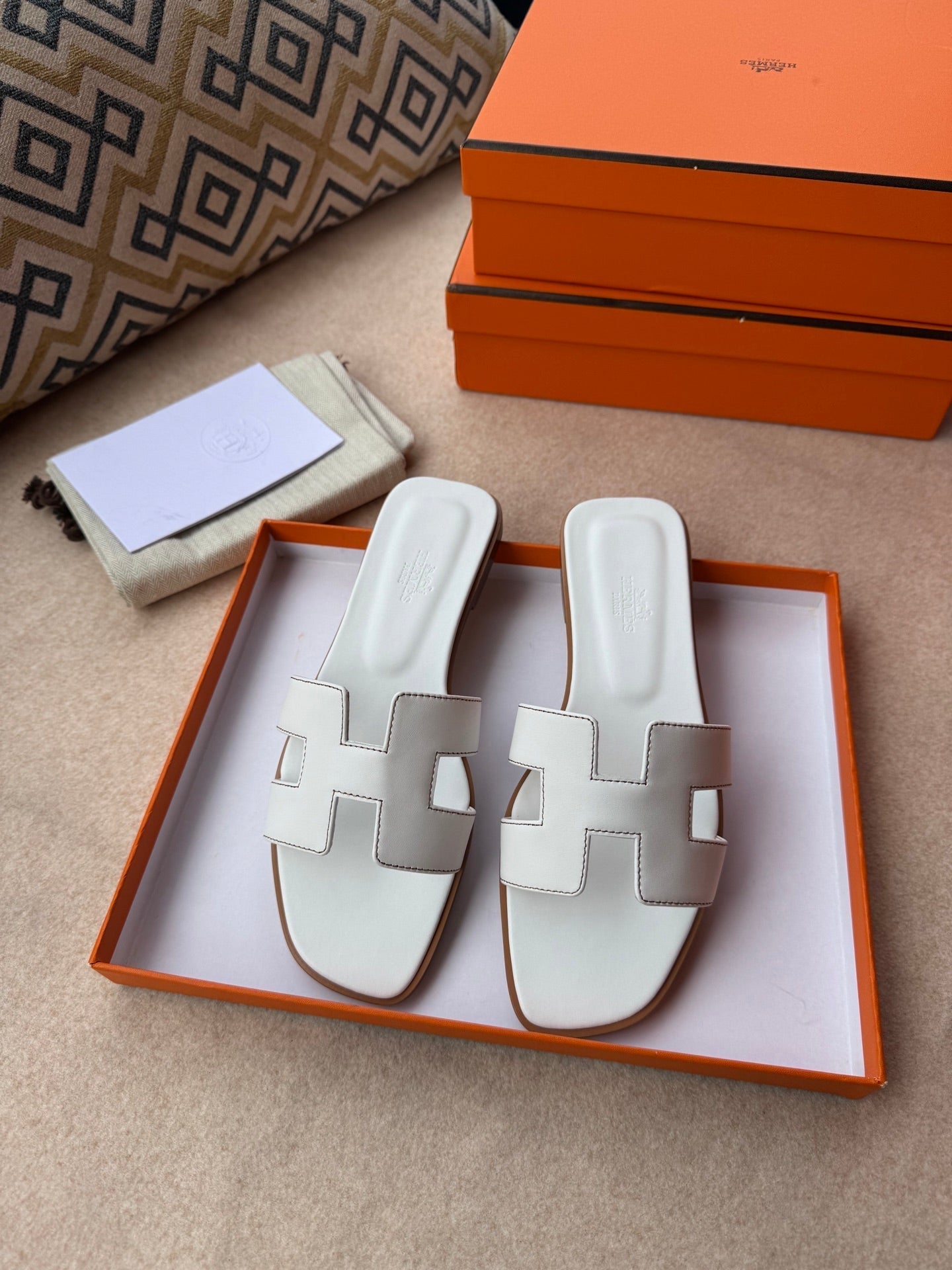 0RAN SANDALS IN WHITE CALFSKIN - 34