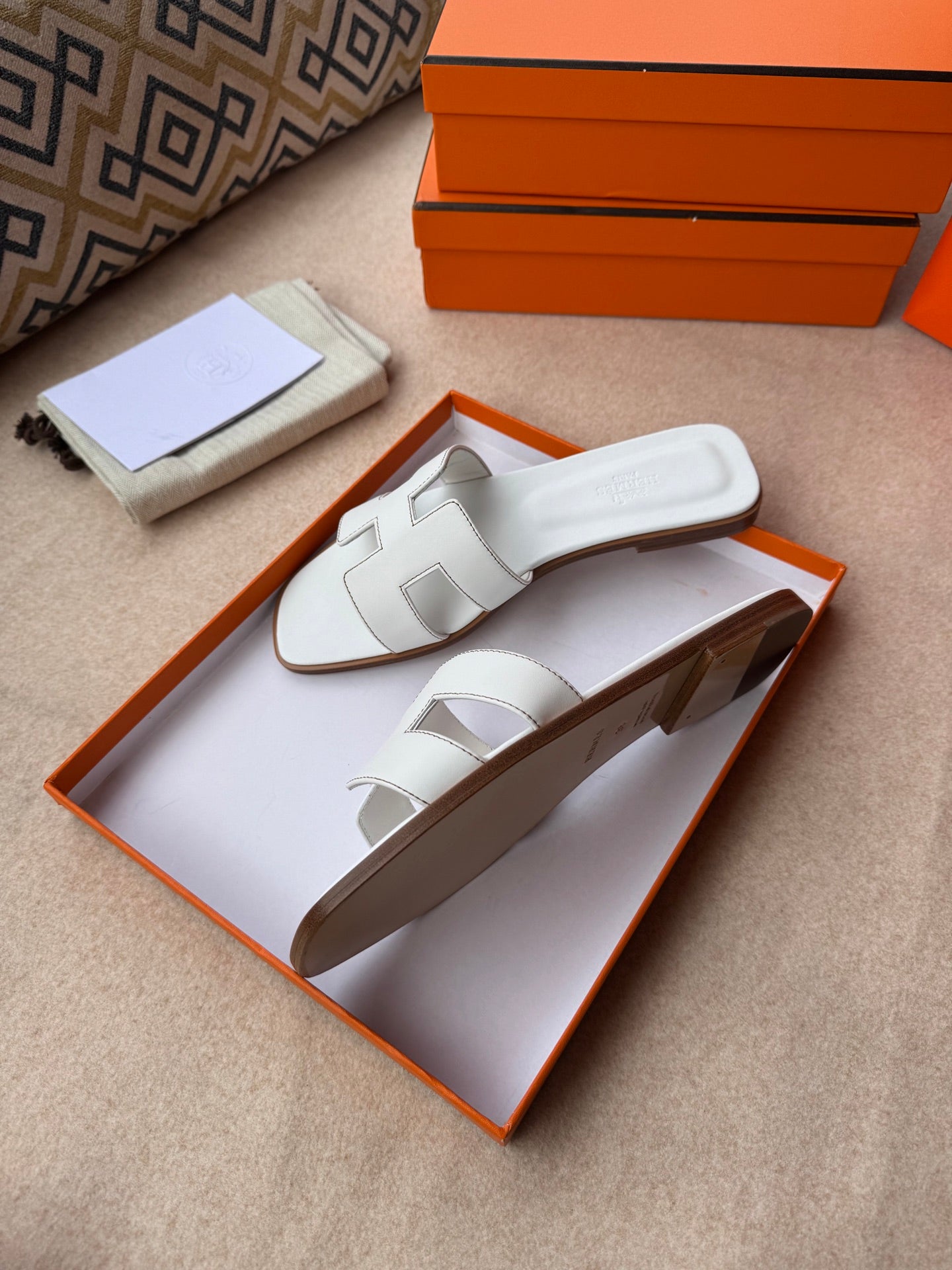 0RAN SANDALS IN WHITE CALFSKIN - 34