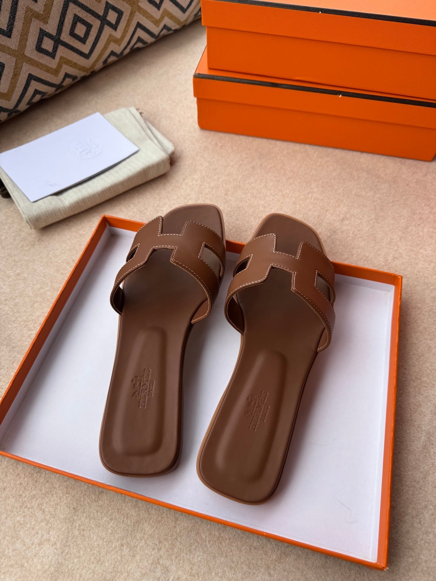 0RAN SANDALS IN PECAN BROWN CALFSKIN - 34
