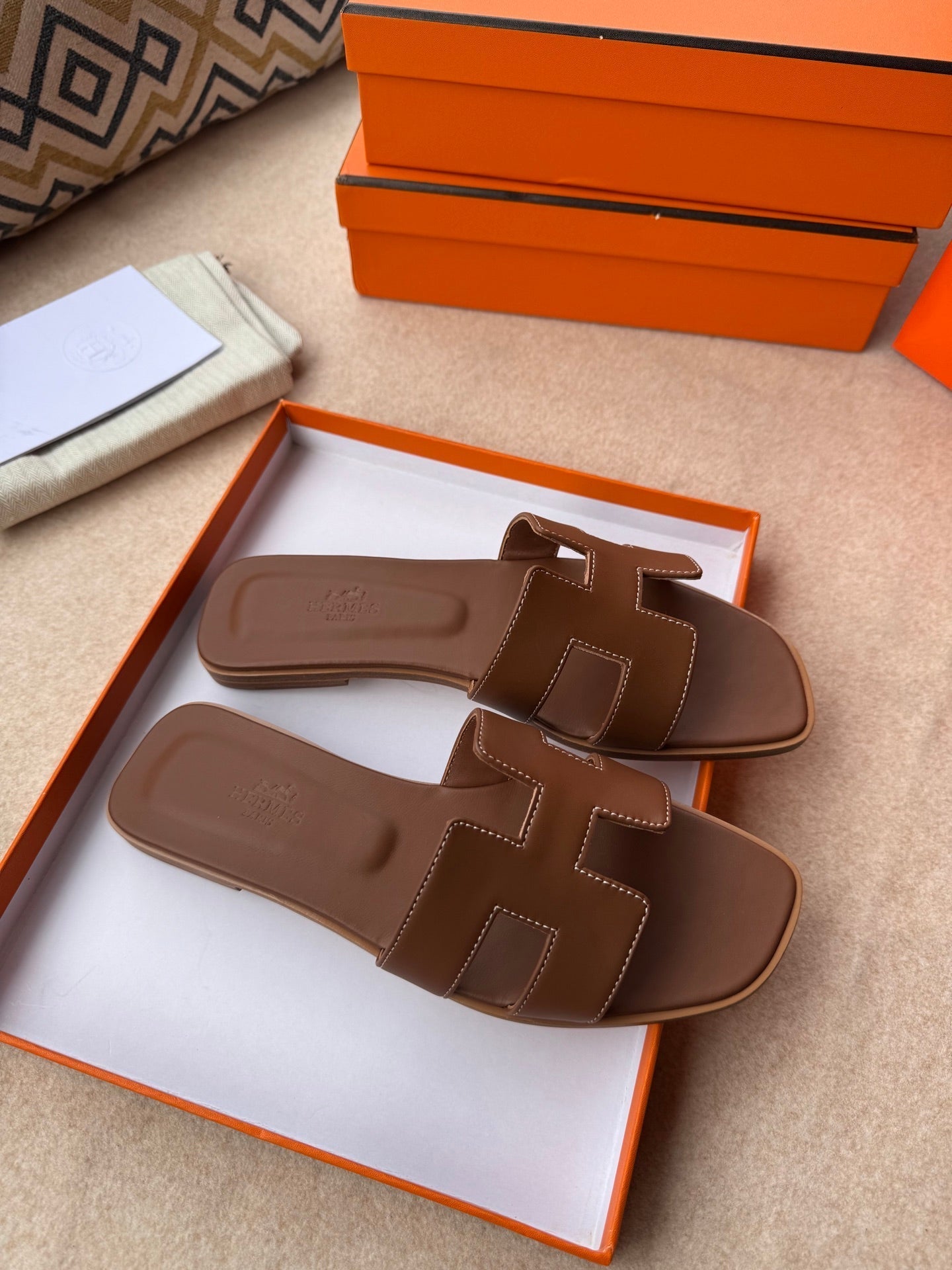 0RAN SANDALS IN PECAN BROWN CALFSKIN - 34