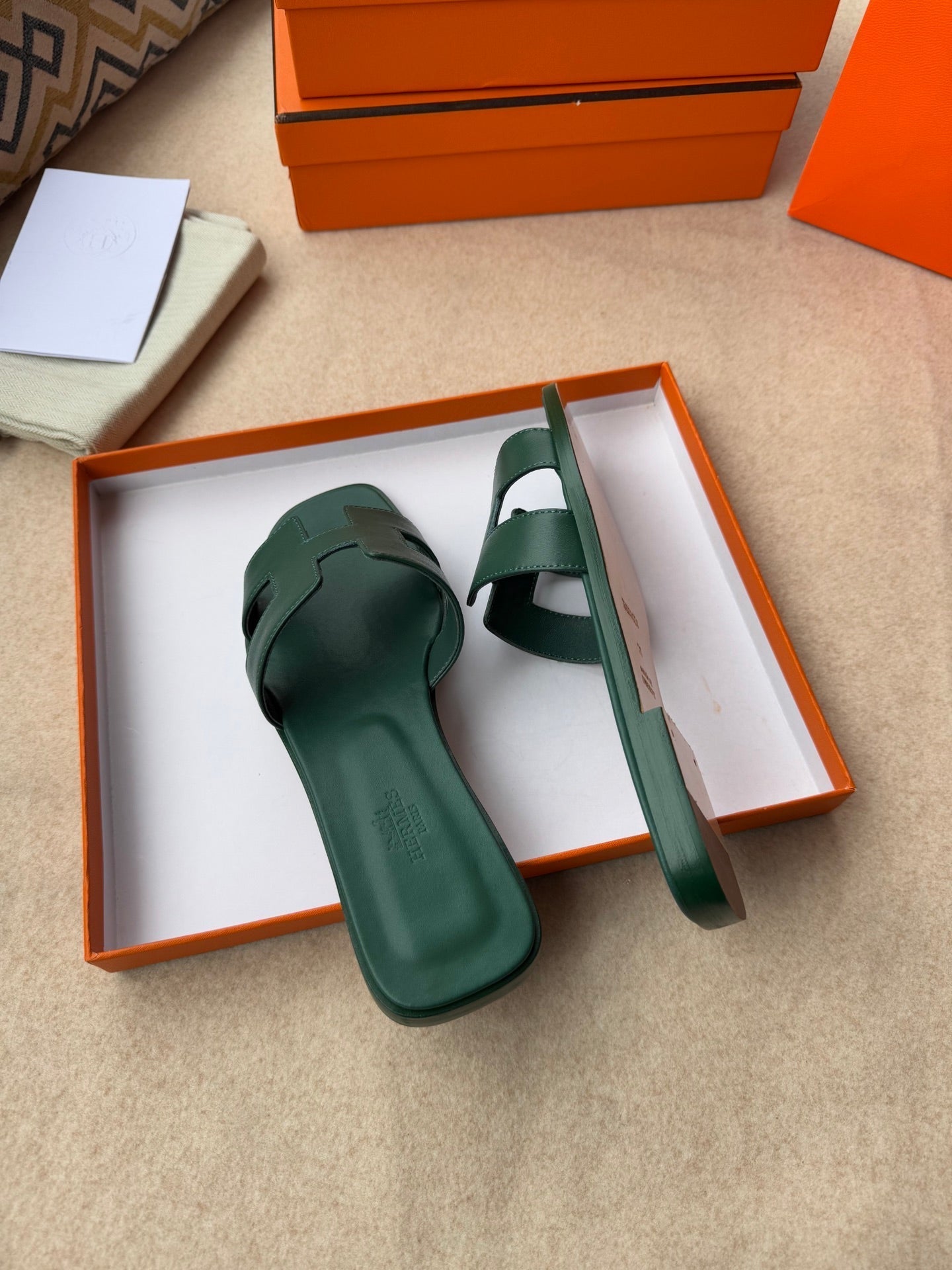 0RAN SANDALS IN FOREST GREEN CALFSKIN - 34