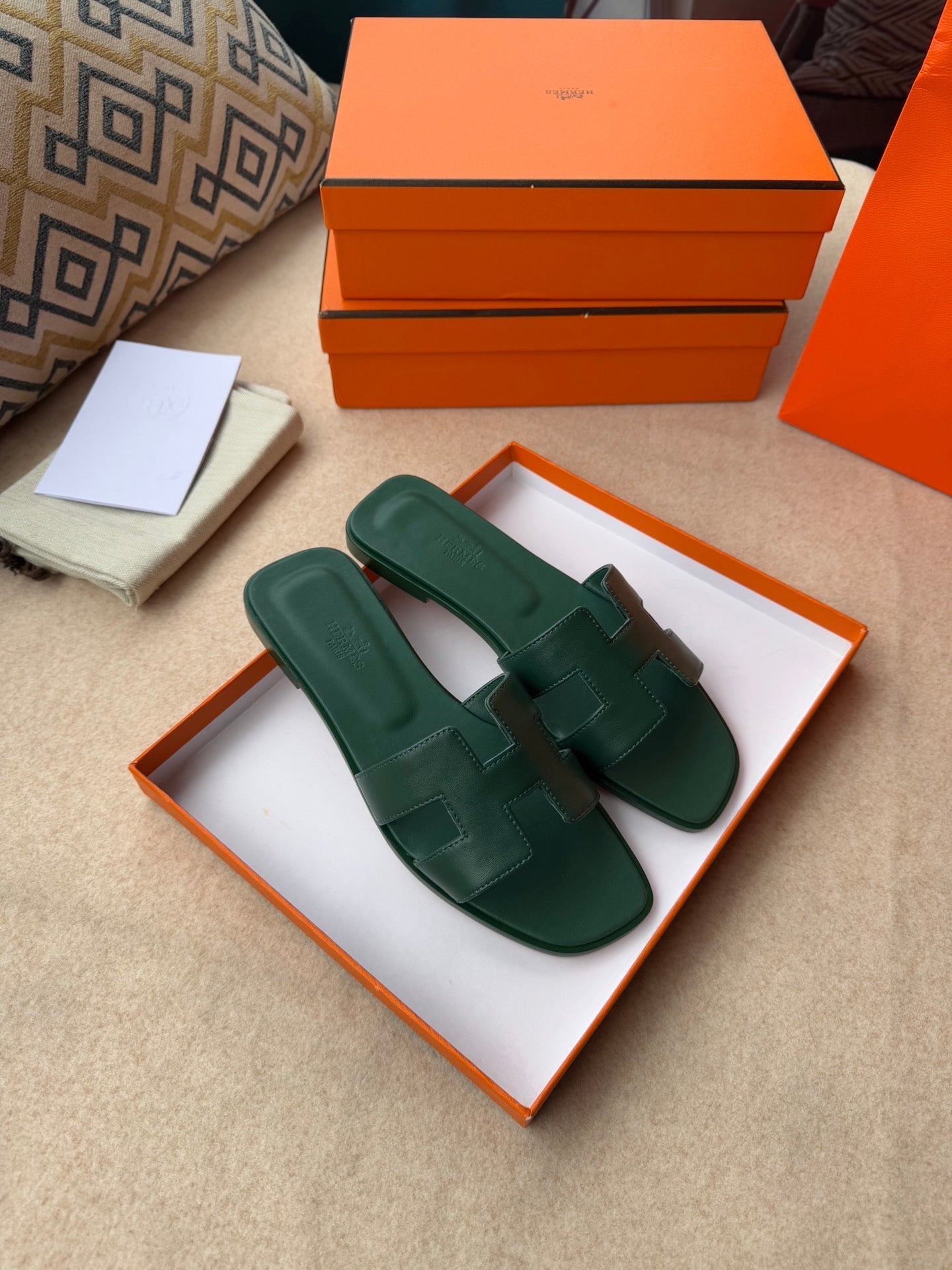 0RAN SANDALS IN FOREST GREEN CALFSKIN - 34