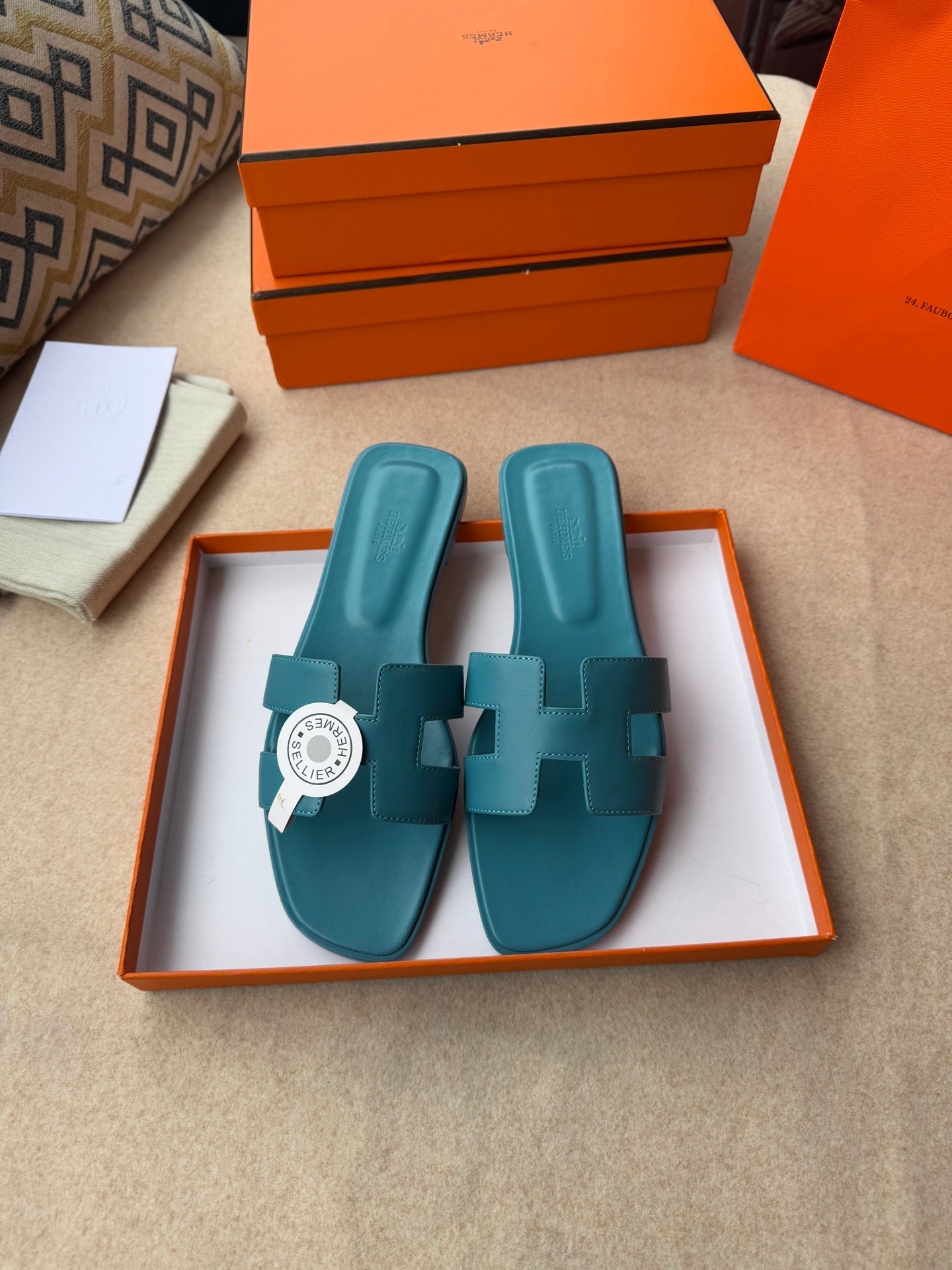 0RAN SANDALS IN SAPPHIRE BLUE CALFSKIN - 34