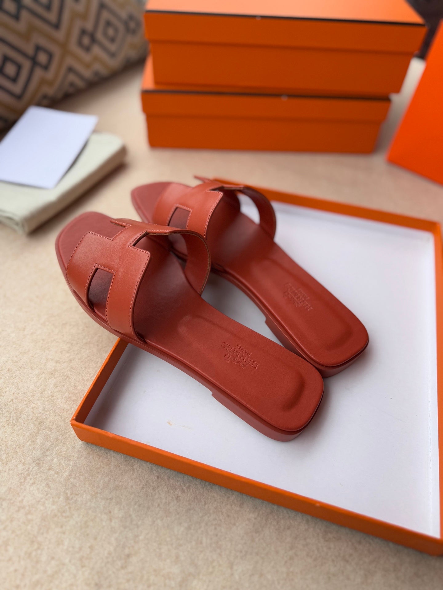 0RAN SANDALS IN GINGER ORANGE CALFSKIN - 34